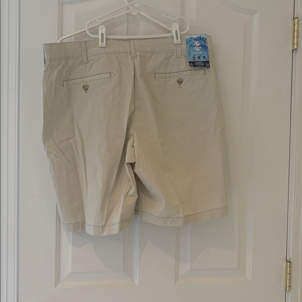 Izod Saltwater Stretch Chino shorts in Beige - Picture 4 of 4
